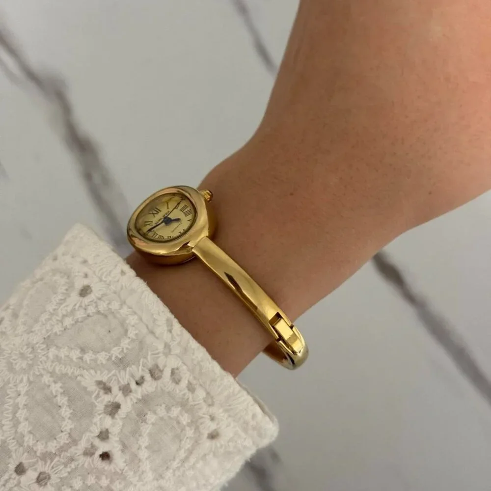 SKU0249 Retro Gold Women Watch Bracelet Vintage vibe‎ Stainless steel + gift bag